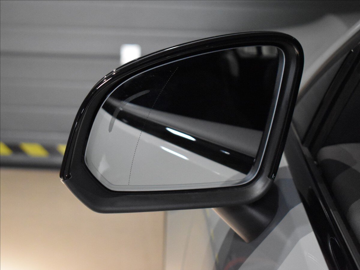 Volvo C40 SUV / Terénní 0,0 185 kw
