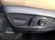 Toyota RAV4 SUV 2,5 l 131 kw