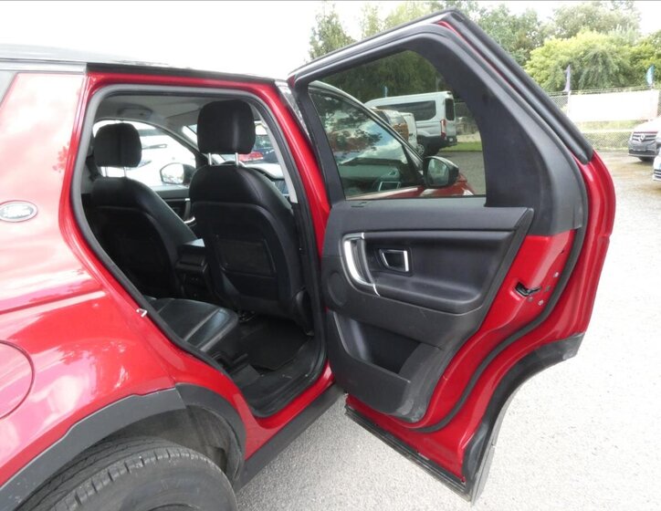 Land Rover Discovery Sport SUV / Terénní 2,0 l 110 kw