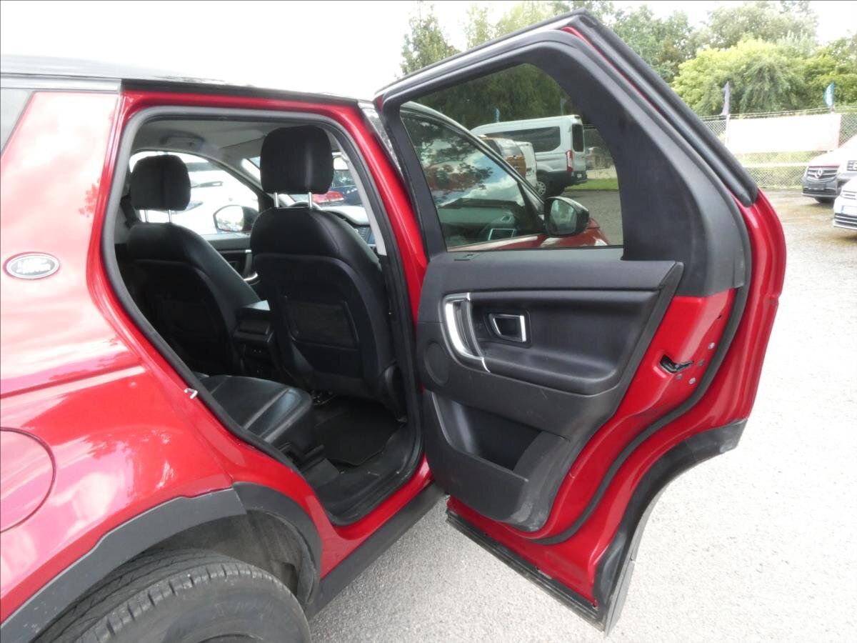 Land Rover Discovery Sport SUV / Terénní 2,0 l 110 kw