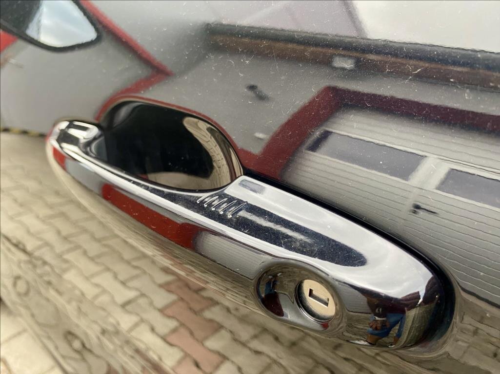 Ford Kuga SUV / Terénní 2,0 l 110 kw