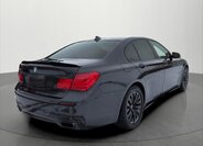 BMW Řada 7 Sedan / Limuzína 4,4 l 300 kw