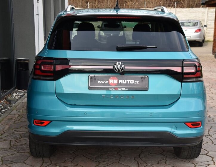 Volkswagen T-Cross SUV / Terénní 1,5 l 110 kw