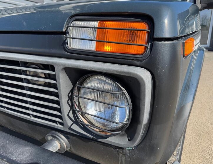 Lada Niva SUV 1,7 l 61 kw