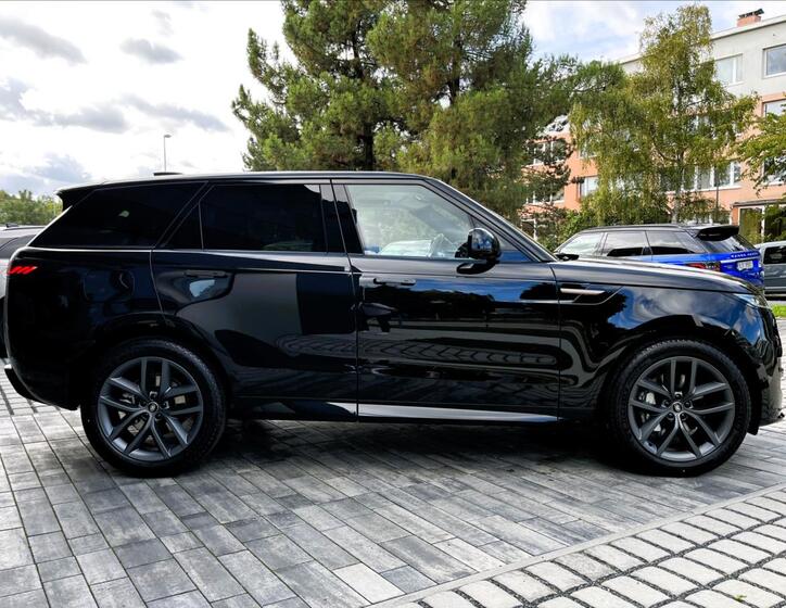 Land Rover Range Rover Sport 11