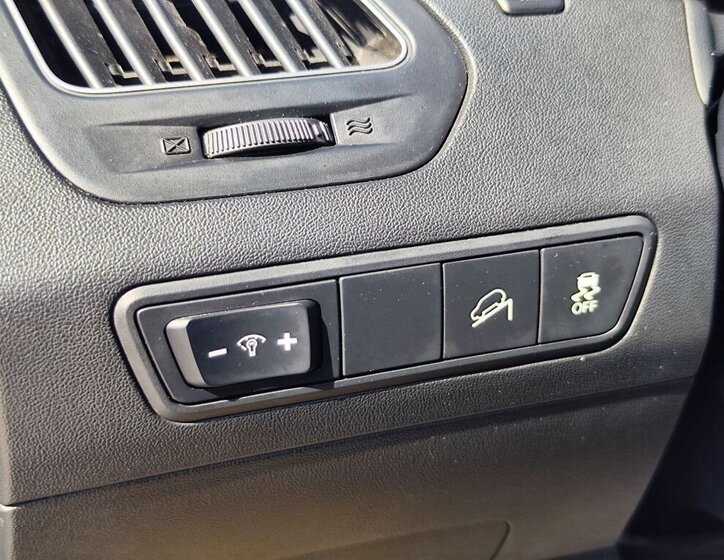 Hyundai ix35 SUV / Terénní 1,7 l 85 kw