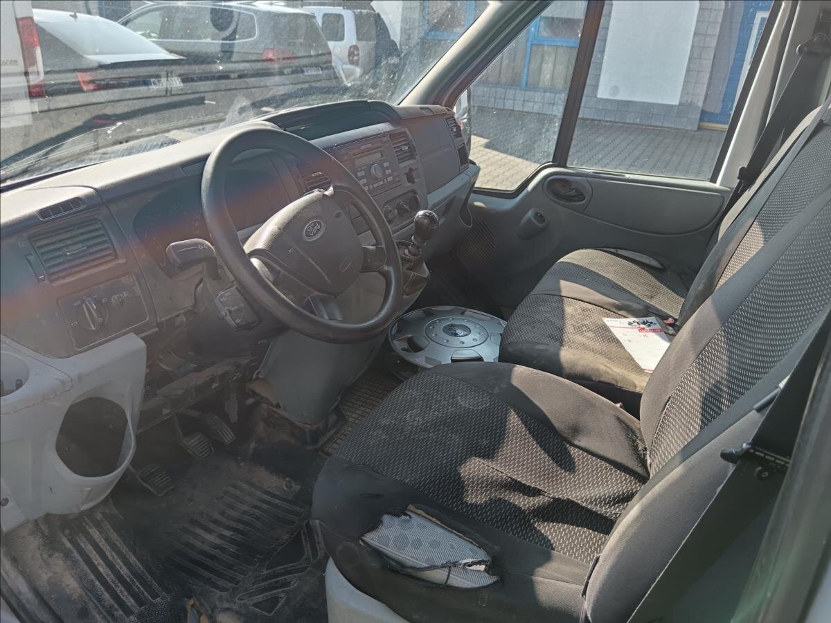 Ford Transit Kombi 2,2 l 85 kw