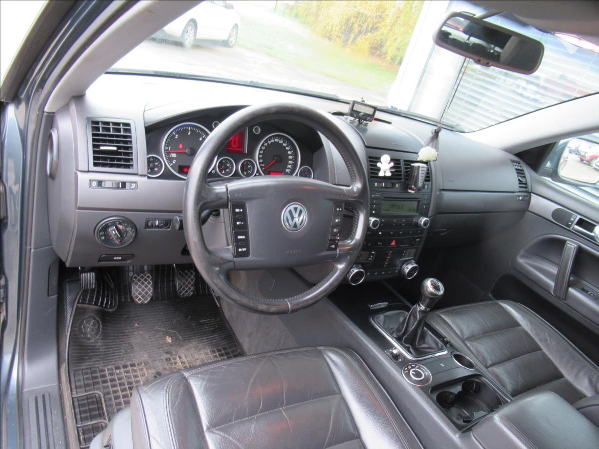 Volkswagen Touareg Kombi 2,5 l 165 kw