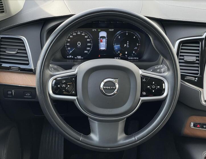 Volvo XC90 8