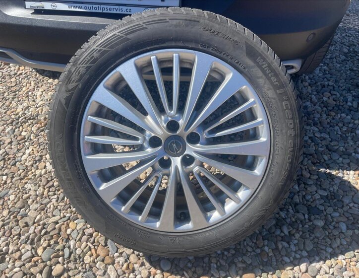 Opel Grandland X SUV / Terénní 1,2 l 96 kw