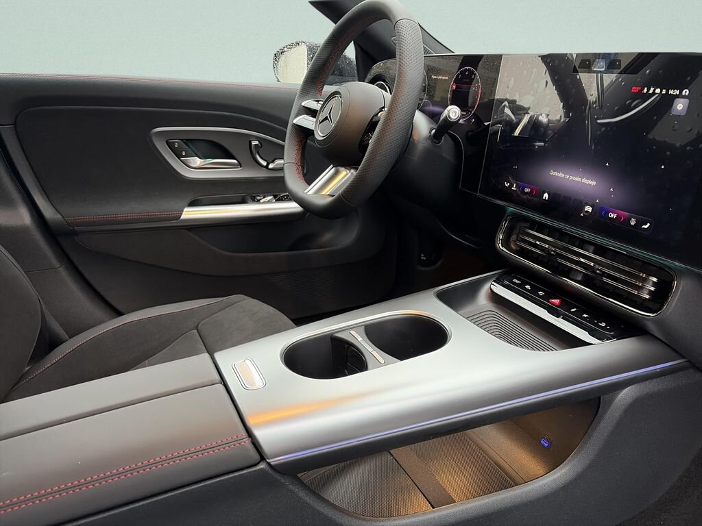 Mercedes-Benz CLA Sedan / Limuzína 1,5 l 120 kw