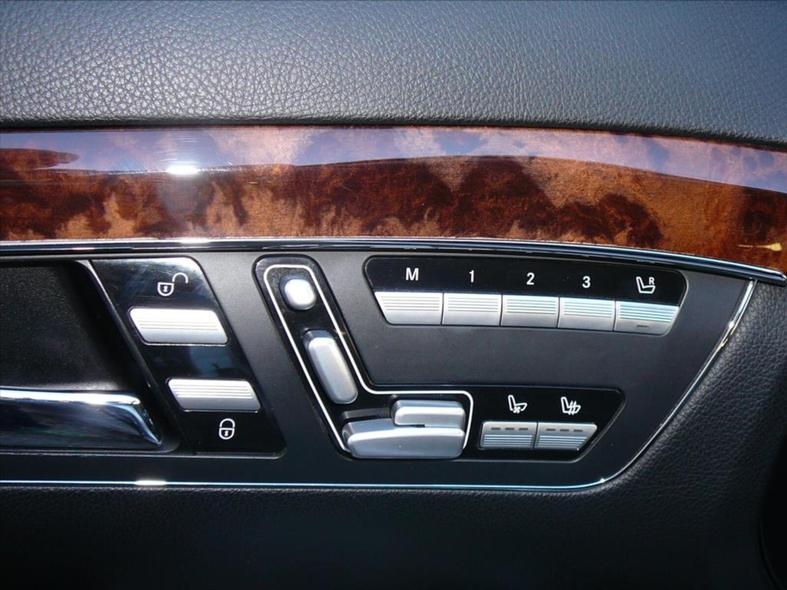 Mercedes-Benz Třídy S 12