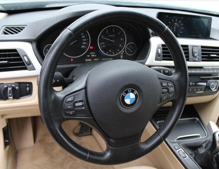 BMW Řada 3 Kombi 2,0 l 120 kw