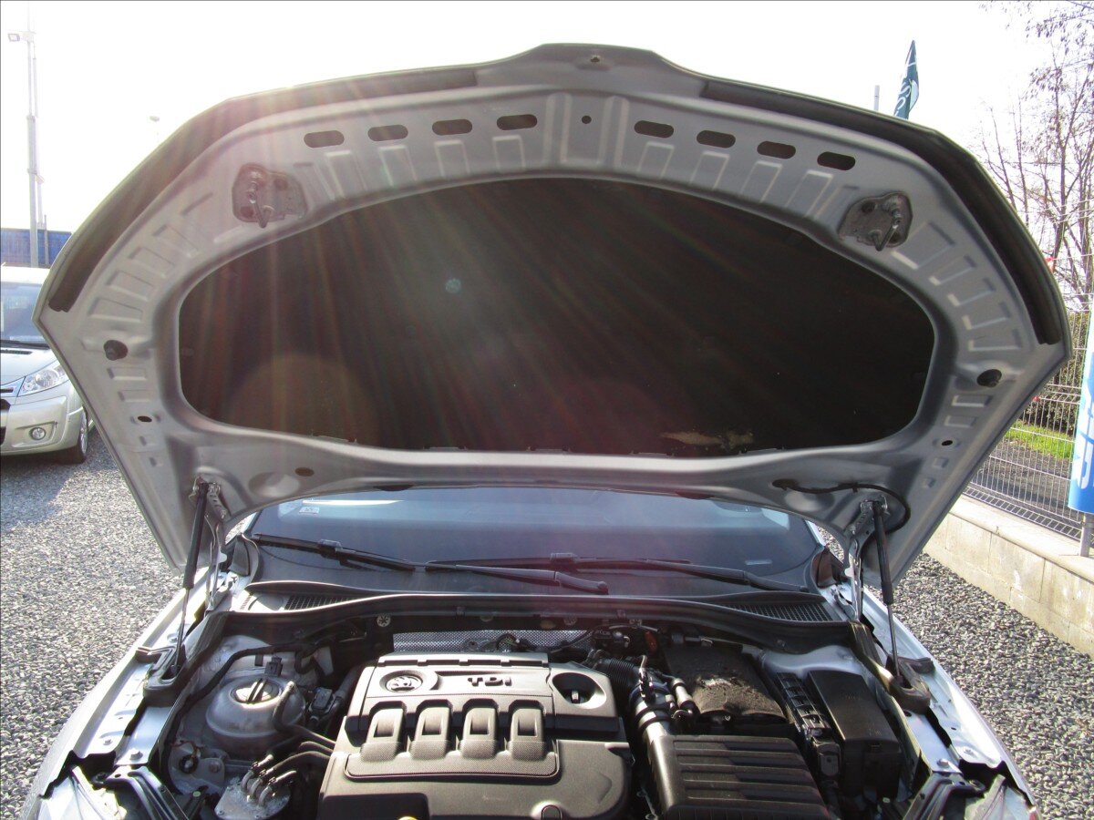 Škoda Superb Sedan / Limuzína 2,0 l 110 kw