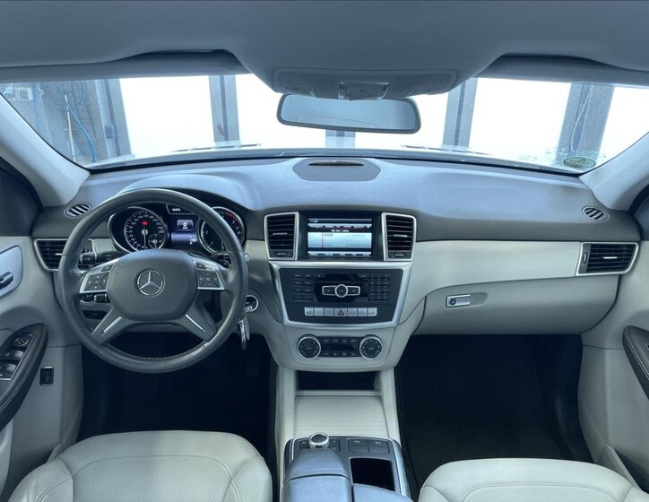 Mercedes-Benz Třídy M SUV 3,0 l 190 kw