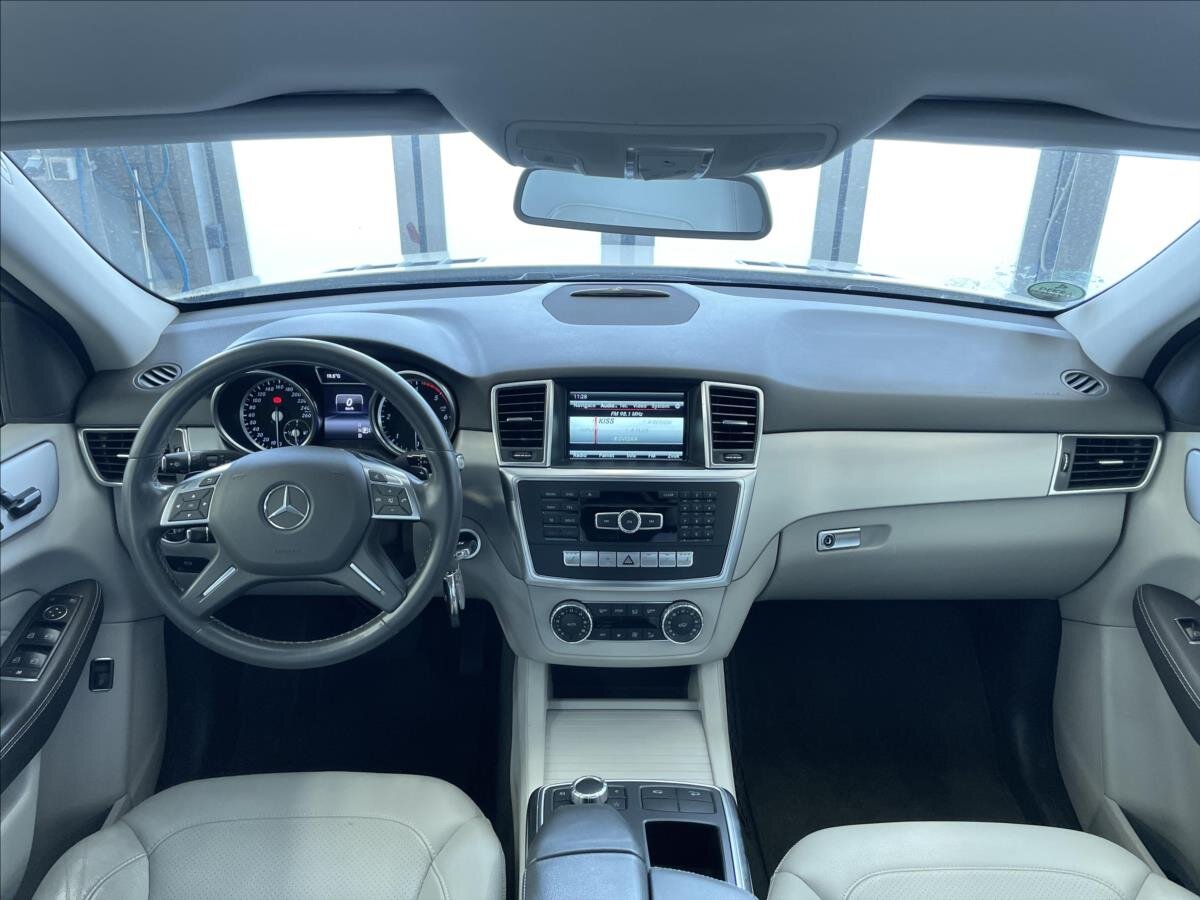 Mercedes-Benz Třídy M SUV 3,0 l 190 kw