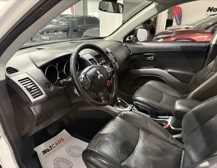 Mitsubishi Outlander SUV / Terénní 2,2 l 115 kw