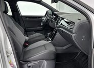 Volkswagen T-Roc SUV / Terénní 2,0 l 221 kw