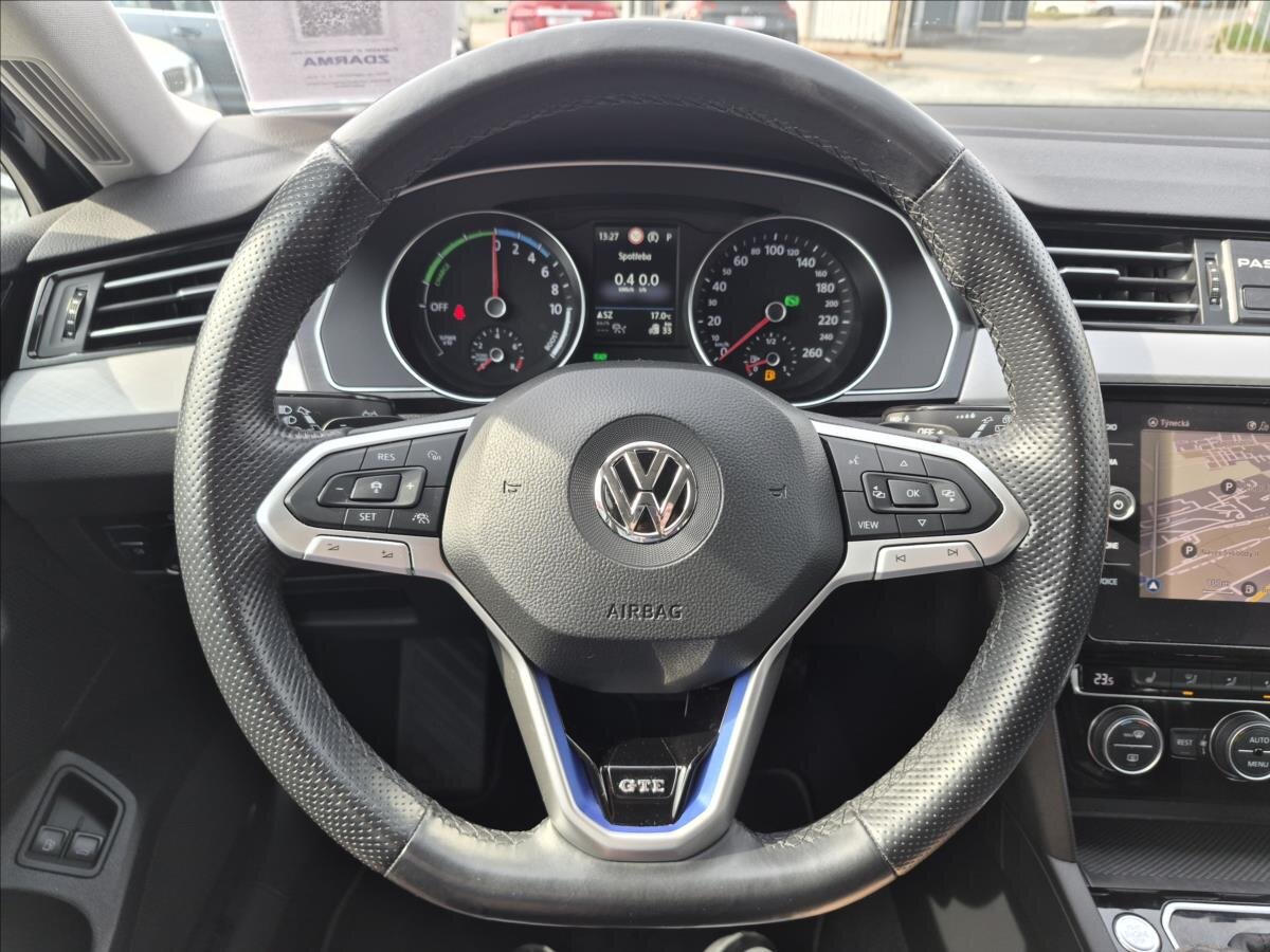 Volkswagen Passat Kombi 1,4 l 160 kw