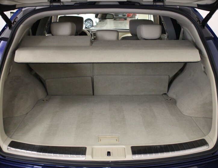 Infiniti QX70 SUV 3,0 l 175 kw