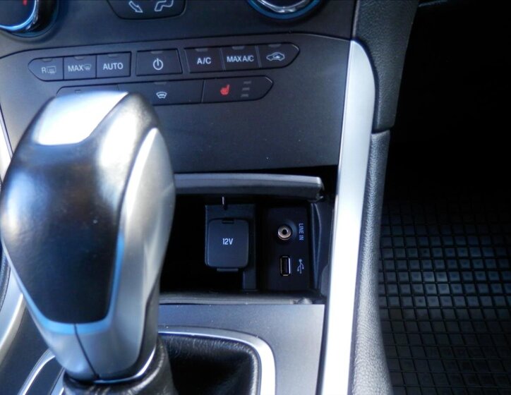 Ford S-MAX MPV 2,0 l 110 kw