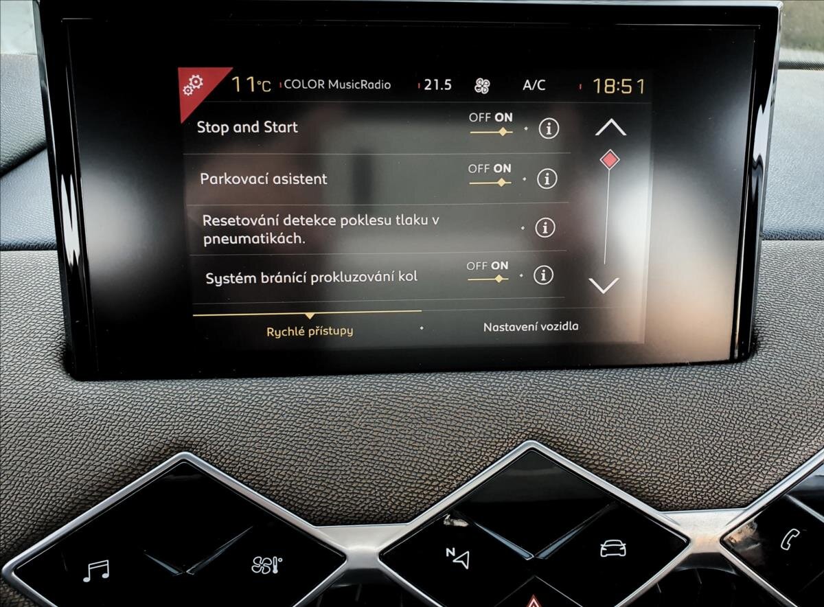 DS Automobiles DS3 Crossback SUV 1,5 l 75 kw