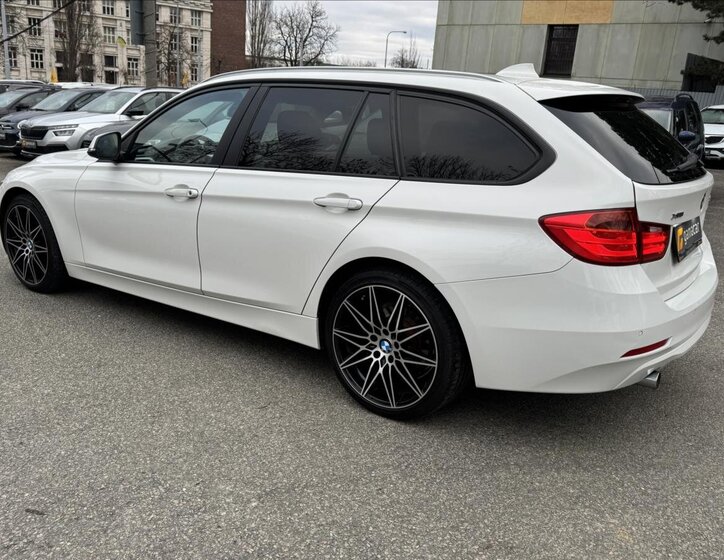 BMW Řada 3 Kombi 2,0 l 105 kw