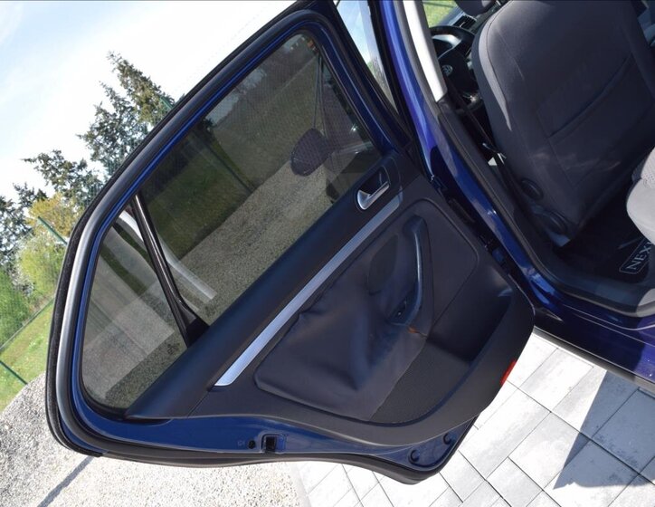 Volkswagen Jetta Sedan / Limuzína 1,9 l 77 kw