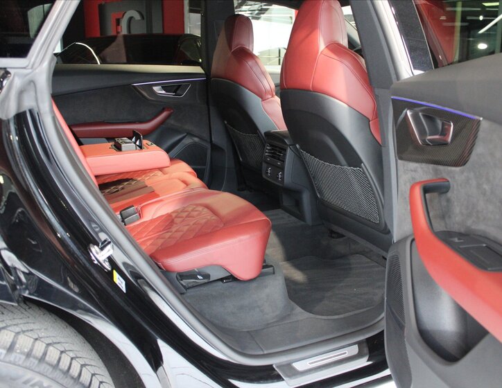 Audi SQ8 SUV / Terénní 4,0 l 320 kw