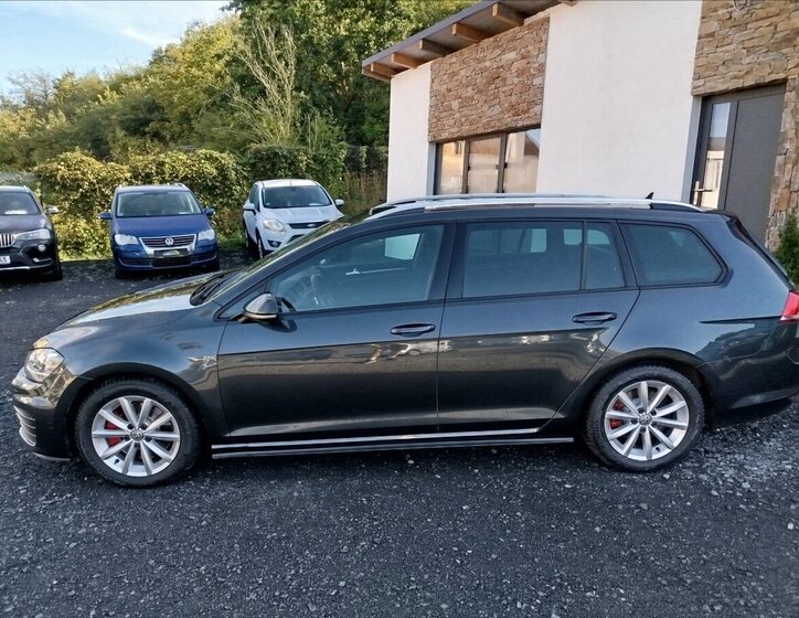 Volkswagen Golf Kombi 2,0 l 135 kw