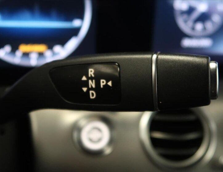 Mercedes-Benz Třídy E Kombi 2,0 l 143 kw