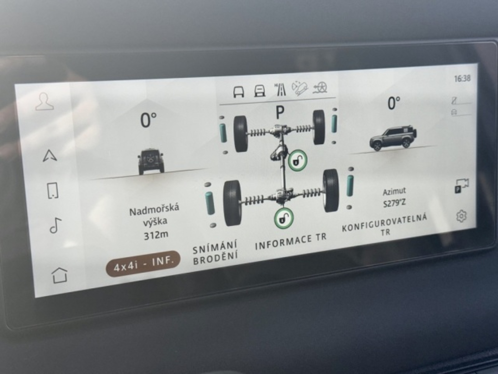 Land Rover Defender 38