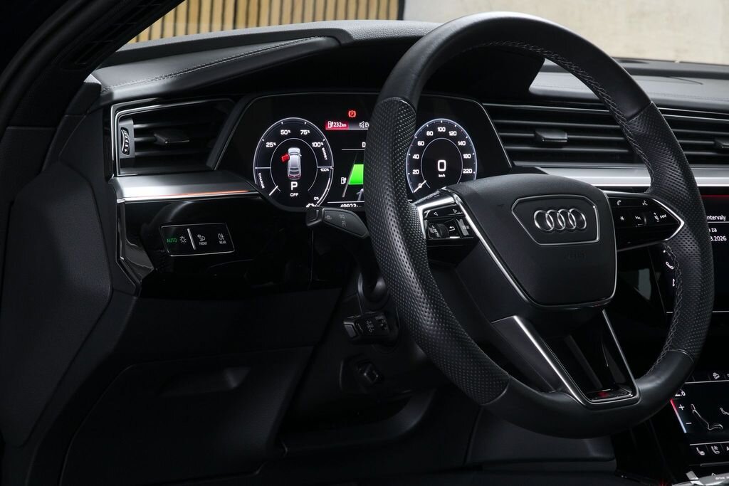 Audi e-tron SUV 0,0 300 kw