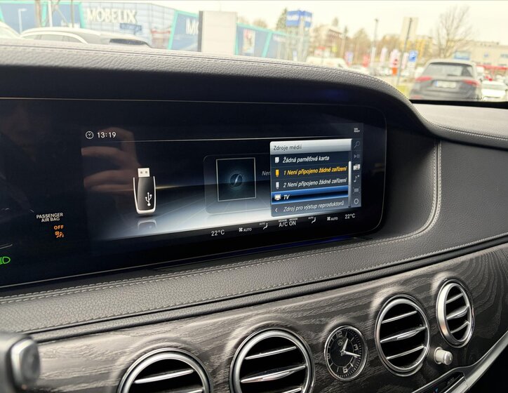 Mercedes-Benz Třídy S Sedan / Limuzína 4,0 l 345 kw