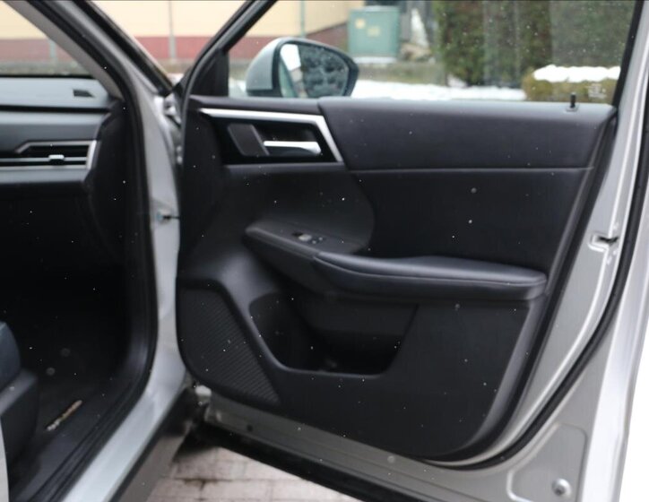 Mitsubishi Outlander SUV 2,4 l 162 kw