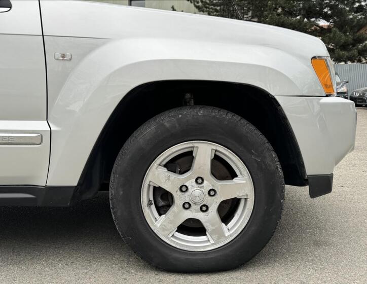 Jeep Grand Cherokee 16