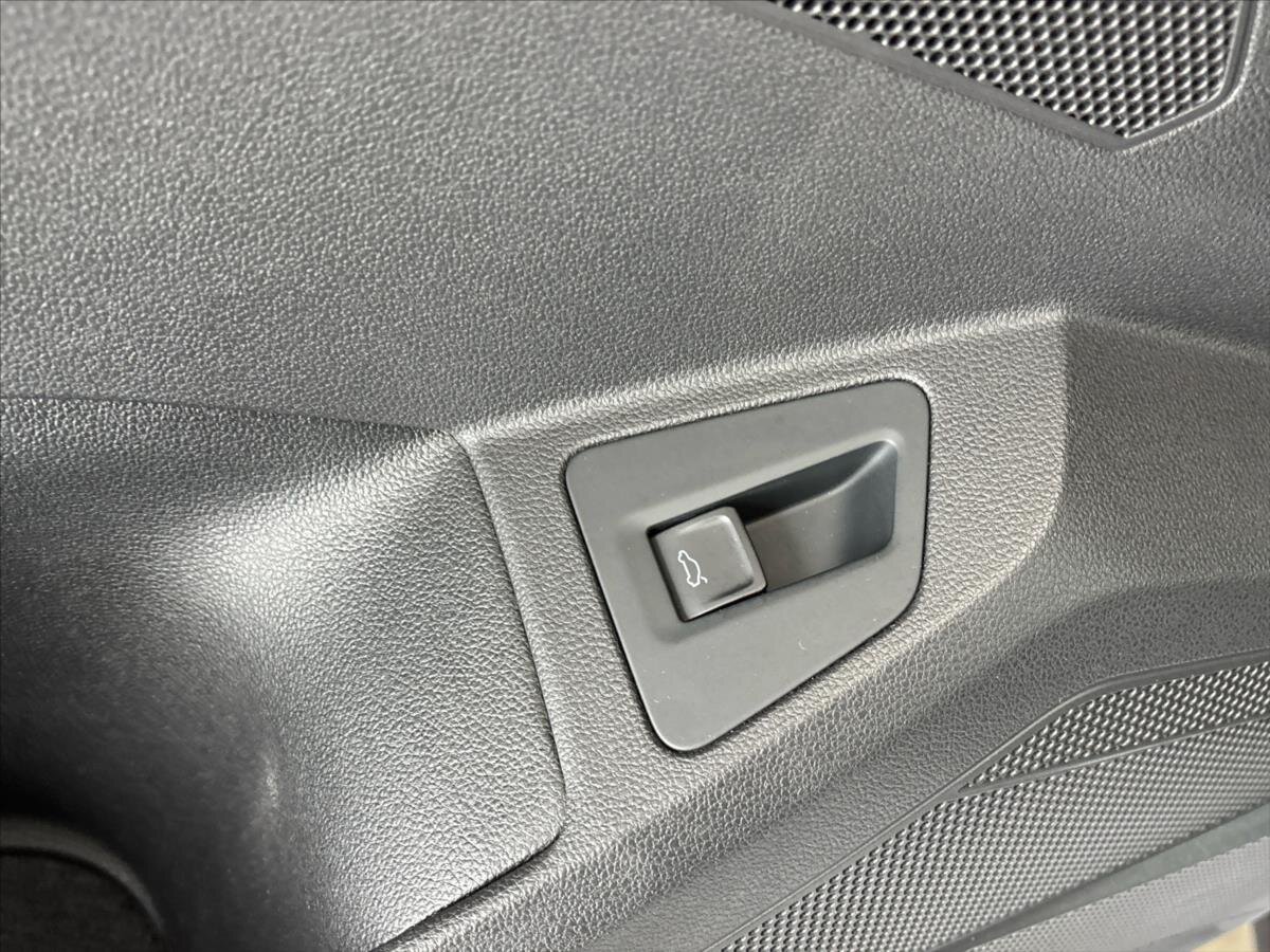 Volkswagen Touareg SUV / Terénní 3,0 l 170 kw