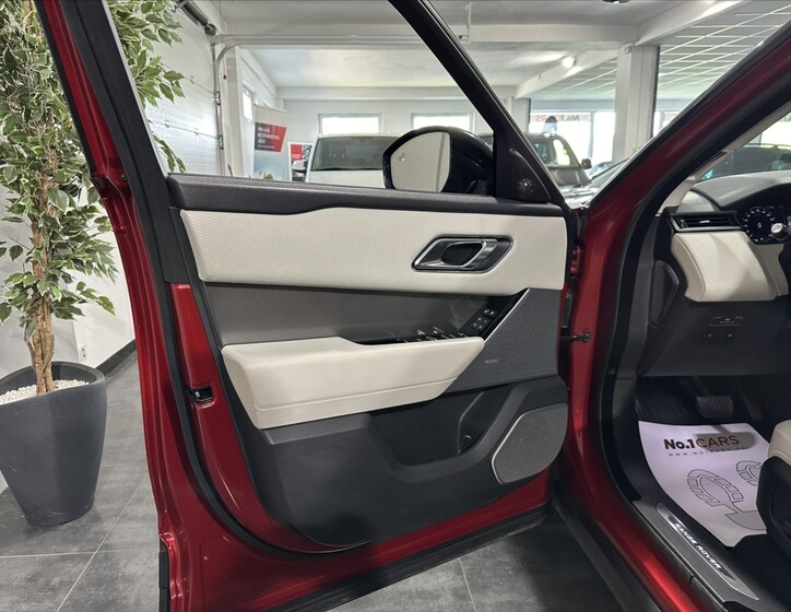 Land Rover Range Rover Velar 6