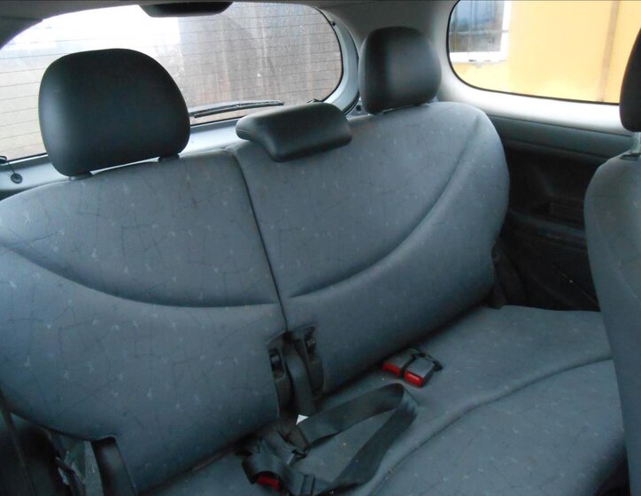 Toyota Yaris Hatchback 998,0 50 kw