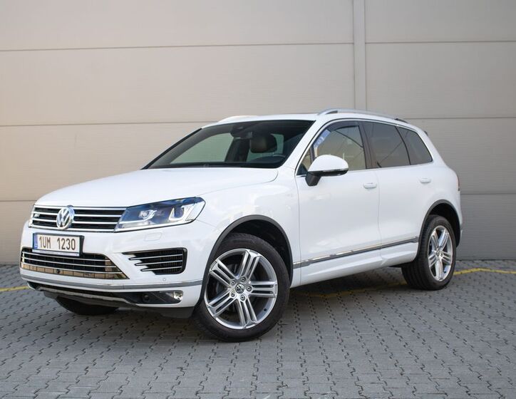 Volkswagen Touareg 1