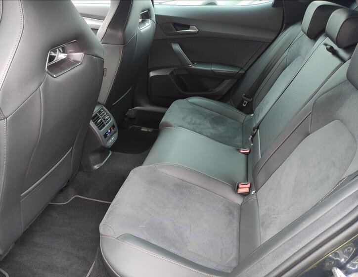 Cupra Formentor SUV / Terénní 2,0 l 245 kw