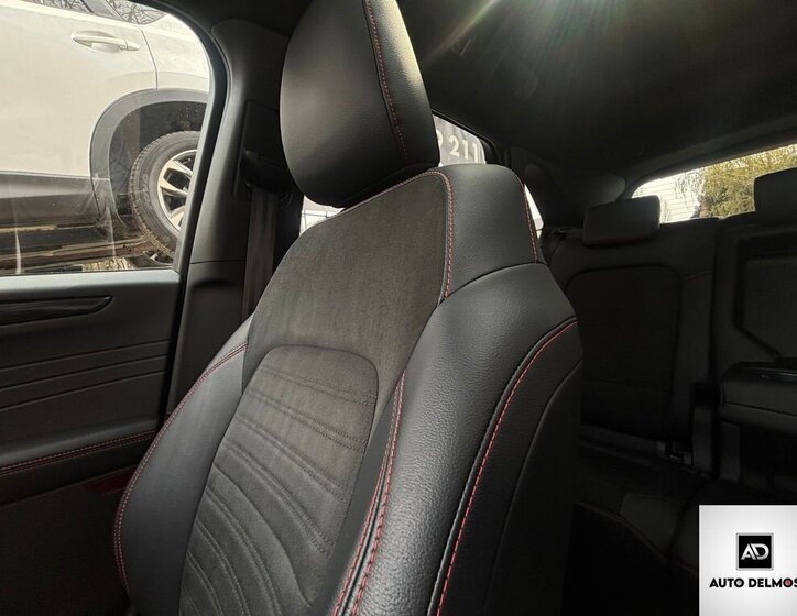 Ford Kuga SUV / Terénní 2,5 l 165 kw