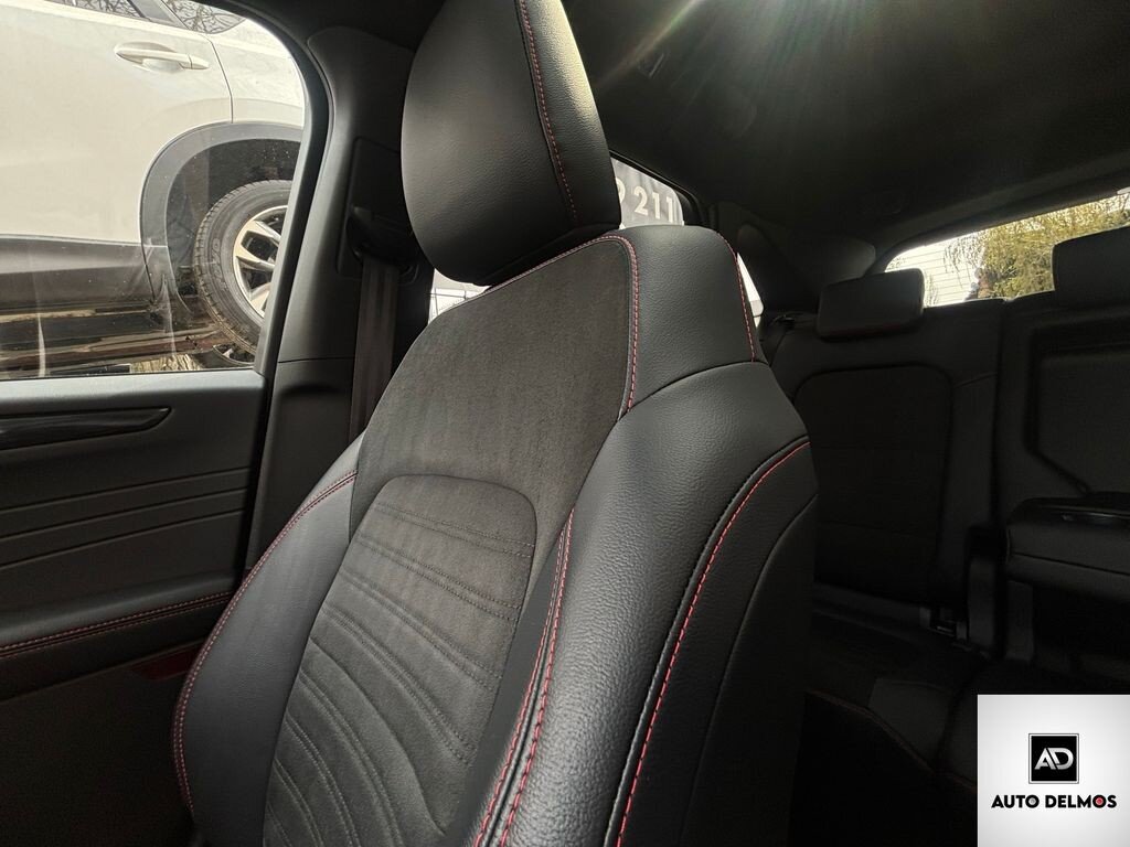 Ford Kuga SUV / Terénní 2,5 l 165 kw