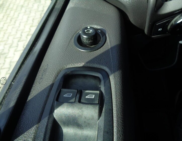 Ford Transit Custom Ostatní 2,0 l 77 kw