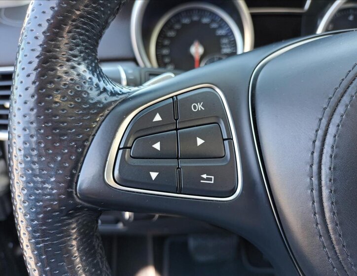 Mercedes-Benz GLS SUV / Terénní 3,0 l 190 kw