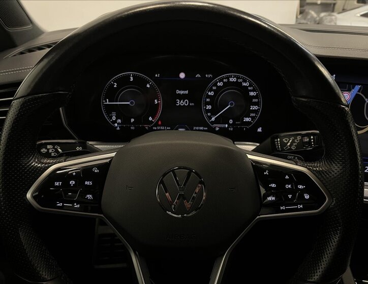 Volkswagen Touareg 15