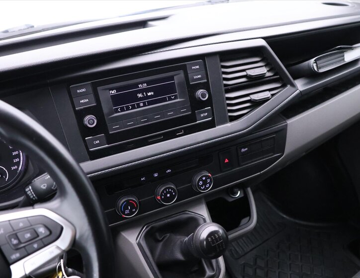 Volkswagen Transporter 17