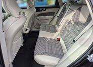 Volvo XC60 SUV / Terénní 2,0 l 145 kw