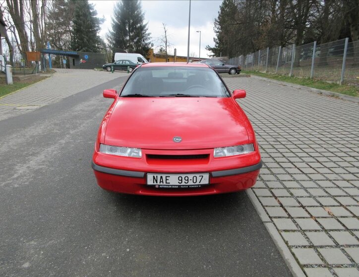 Opel Calibra Kupé 2,0 l 85 kw