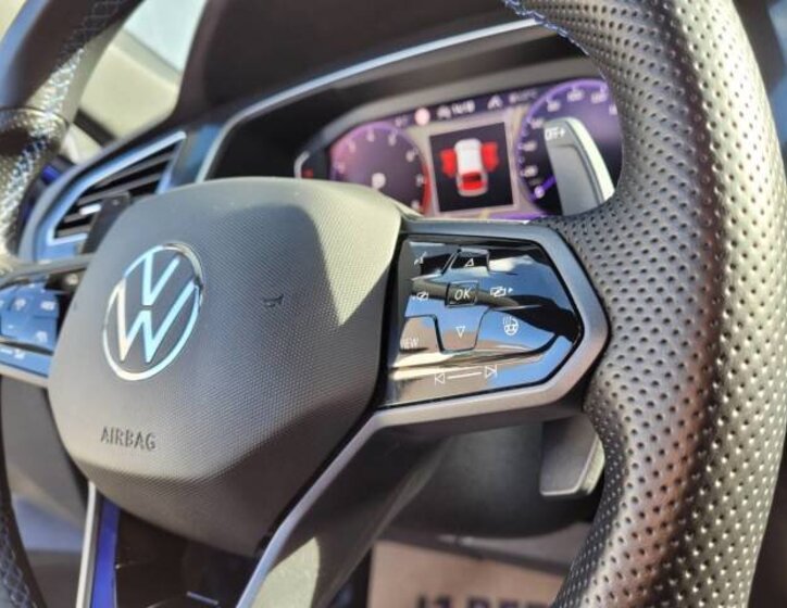 Volkswagen Tiguan SUV 2,0 l 235 kw